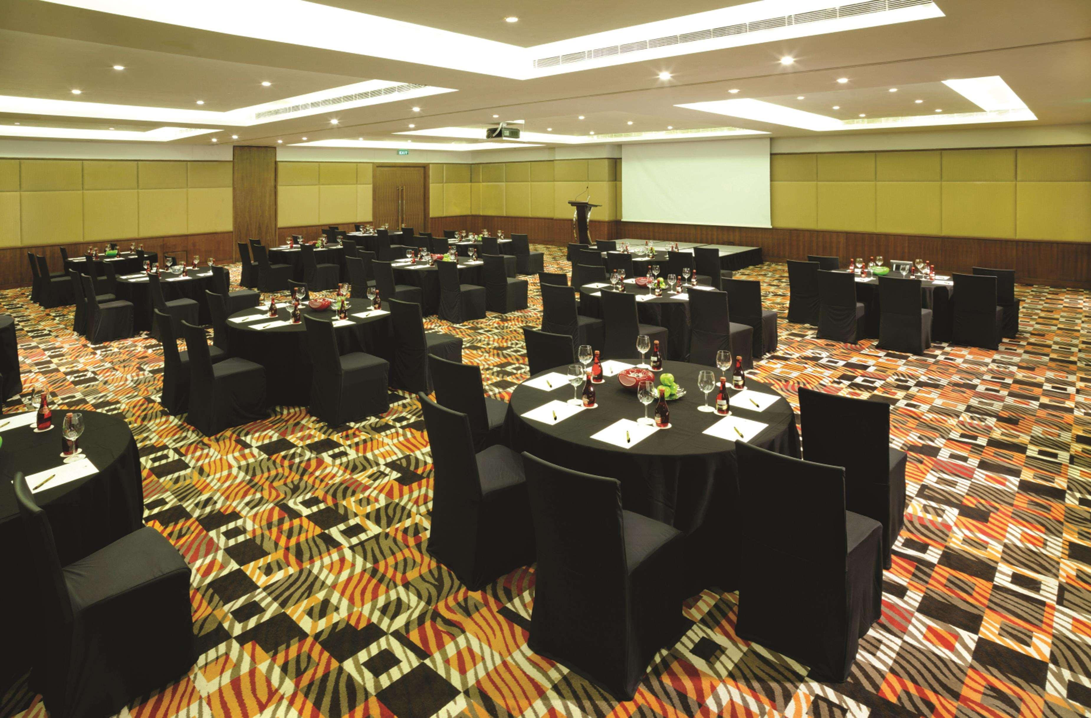 Doubletree By Hilton Gurgaon New Delhi Ncr Hotel Instalações foto