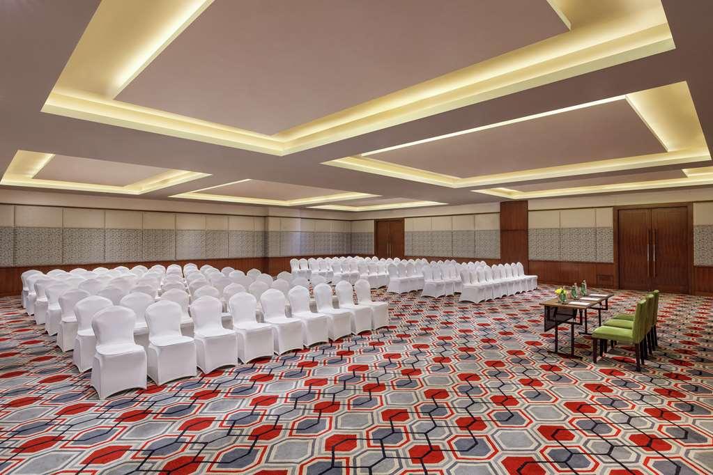 Doubletree By Hilton Gurgaon New Delhi Ncr Hotel Instalações foto